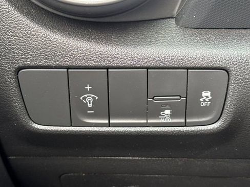 Used 2023 Hyundai Kona SE w/ Cargo Package FWD image 41