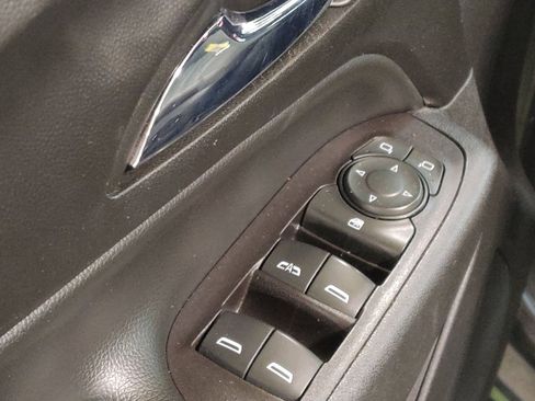 Used 2020 Chevrolet Equinox LT image 27