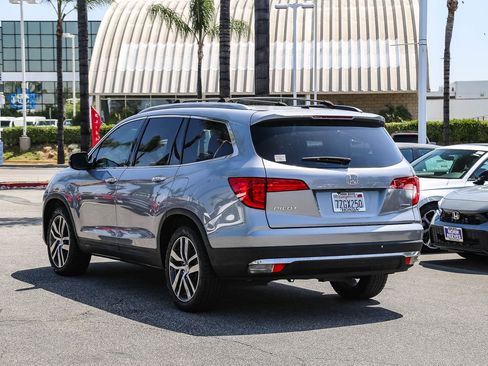 Certified 2017 Honda Pilot Touring image 4