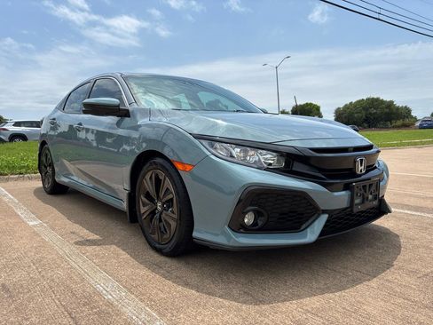 Used 2018 Honda Civic EX image 6