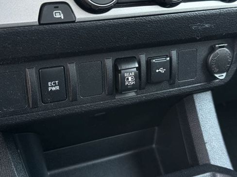 Used 2022 Toyota Tacoma SR5 RWD image 22