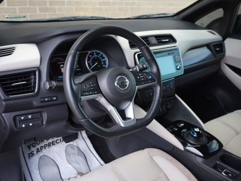 Used 2018 Nissan Leaf SL w/ SL Technology Package FWD image 13