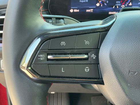 Used 2024 Chevrolet Traverse RS AWD/4WD image 11