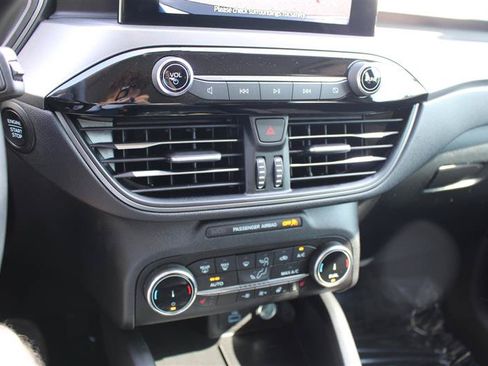 Used 2023 Ford Escape Active w/ Cold Weather Package FWD image 13