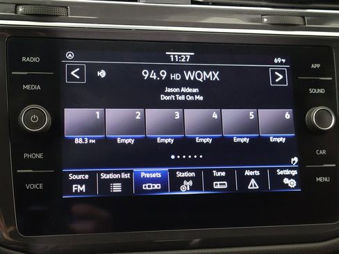 Used 2023 Volkswagen Tiguan SE FWD image 47