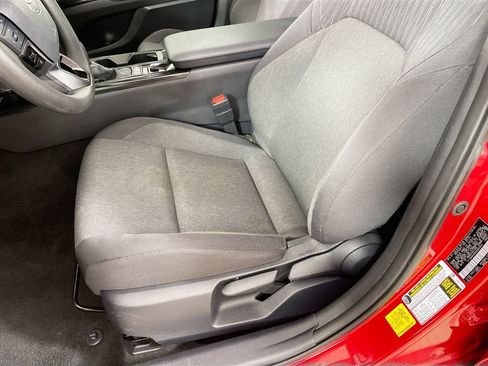 Used 2025 Toyota Camry LE image 21