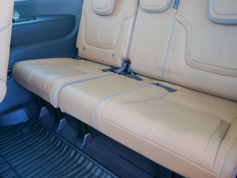 Used 2025 INFINITI QX80 Sensory image 22