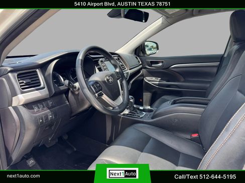 Used 2018 Toyota Highlander Limited FWD image 17