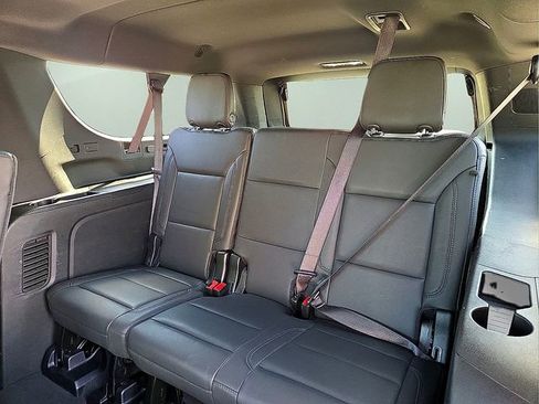 Certified 2025 Chevrolet Suburban LT AWD/4WD image 13