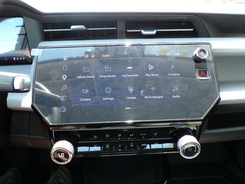 New 2027 Chevrolet Bolt LT w/ Comfort Package FWD image 23