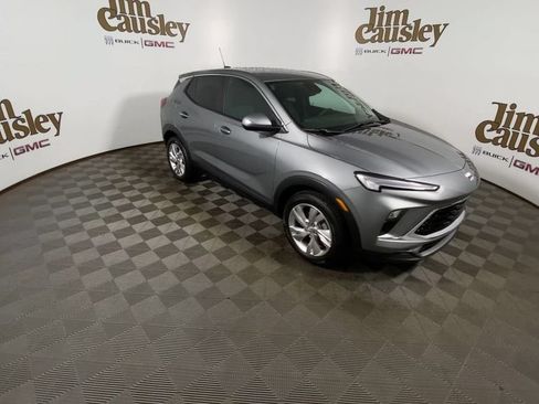 Used 2024 Buick Encore GX Preferred FWD image 2