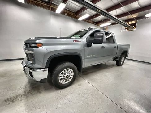 Certified 2025 Chevrolet Silverado 2500 LT w/ All Star Edition AWD/4WD image 5