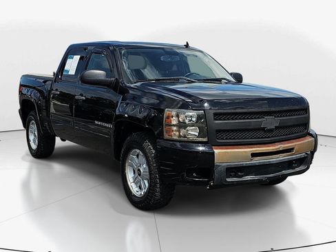 Used 2009 Chevrolet Silverado 1500 LT w/ Power Pack Plus AWD/4WD image 3