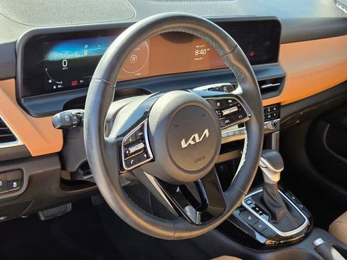 Used 2024 Kia Seltos EX FWD image 18
