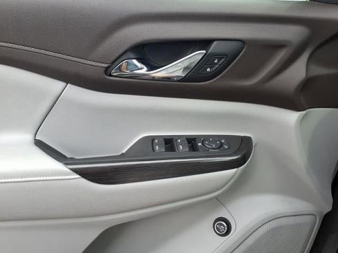 Used 2019 GMC Acadia SLT FWD image 13