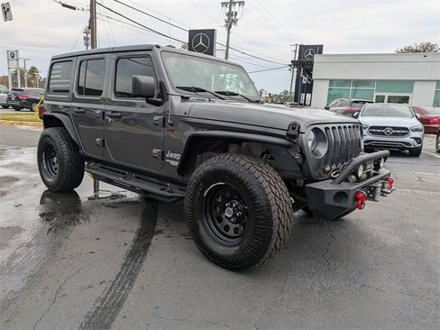 Used 2018 Jeep Wrangler Unlimited Sport image 2