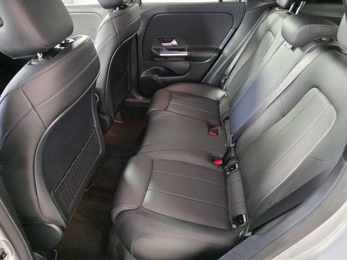 Used 2021 Mercedes-Benz GLA 250 image 13