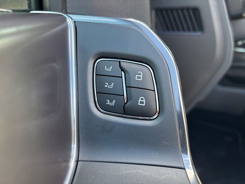 New 2026 Ford F250 Platinum w/ FX4 Off-Road Package image 21