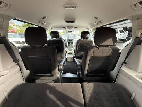 Used 2012 Dodge Grand Caravan SE image 20