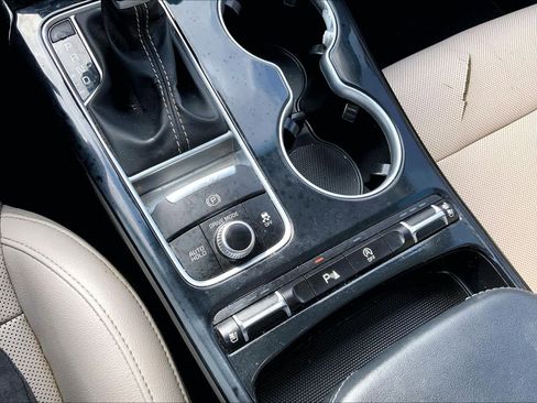 Used 2019 Kia Stinger Premium image 34