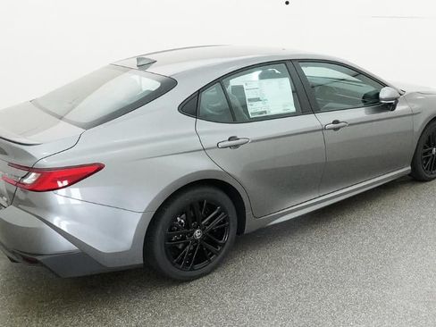 New 2026 Toyota Camry SE FWD image 18