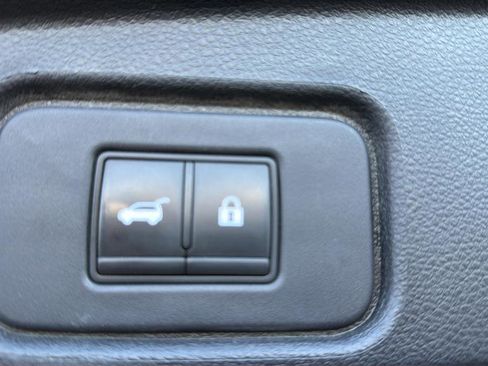 Certified 2022 Nissan Pathfinder Platinum w/ Lighting Package (N93) image 19