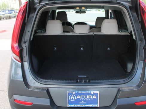 Used 2022 Kia Soul LX FWD image 14