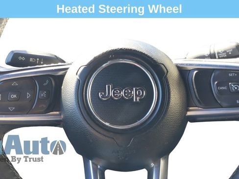 Used 2020 Jeep Wrangler Unlimited Sahara AWD/4WD image 22