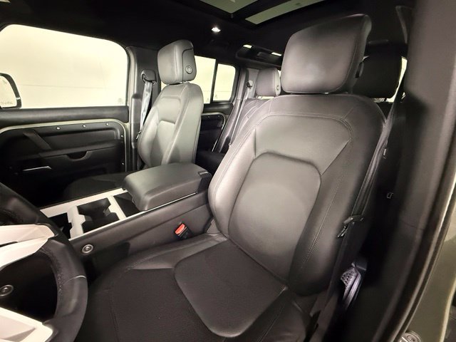 Certified 2025 Land Rover Defender 110 X-Dynamic SE AWD/4WD image 6