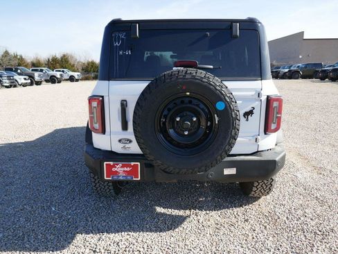 New 2026 Ford Bronco Outer Banks w/ Black Appearance Package image 5