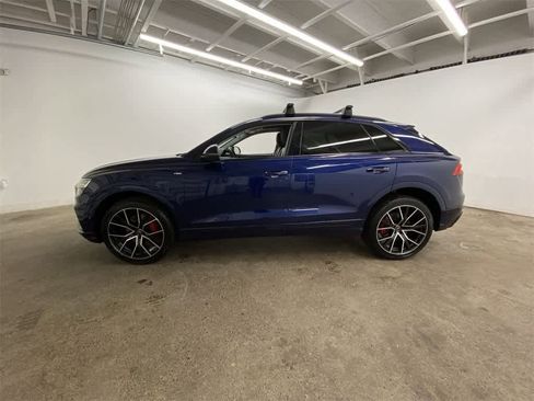 Used 2019 Audi Q8 Premium Plus w/ Premium Plus image 3