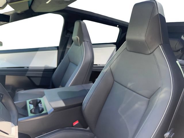 Used 2024 Tesla Cybertruck AWD Crew Cab image 4
