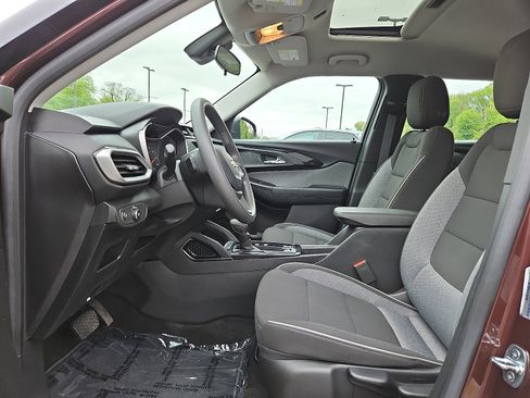 Used 2023 Chevrolet TrailBlazer LS FWD image 13