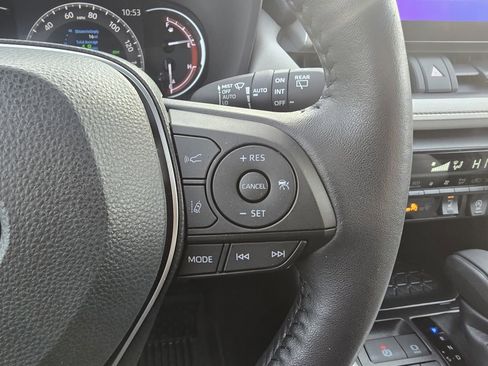 Certified 2025 Toyota RAV4 XLE image 22