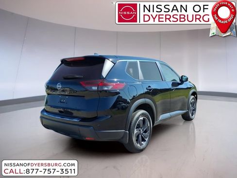 Used 2025 Nissan Rogue SV FWD image 3
