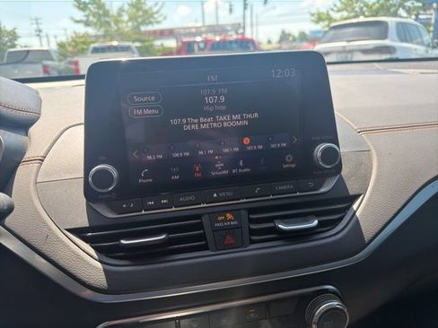 Used 2022 Nissan Altima 2.5 SR FWD image 14