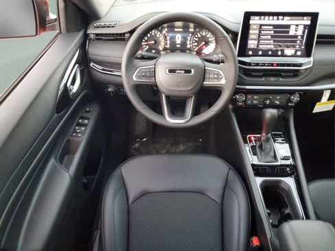 New 2026 Jeep Compass Latitude AWD/4WD image 10