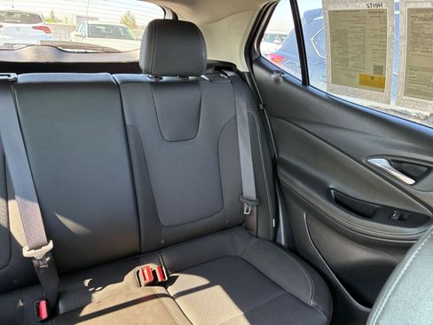 Used 2025 Buick Encore GX Preferred FWD image 36