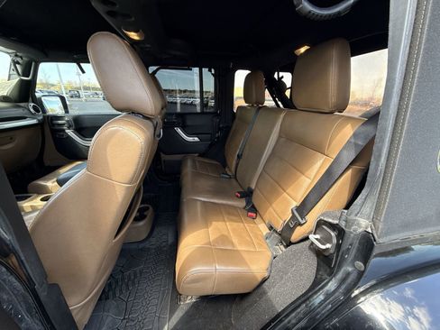 Used 2011 Jeep Wrangler Unlimited Sahara w/ Dual Top Group AWD/4WD image 21