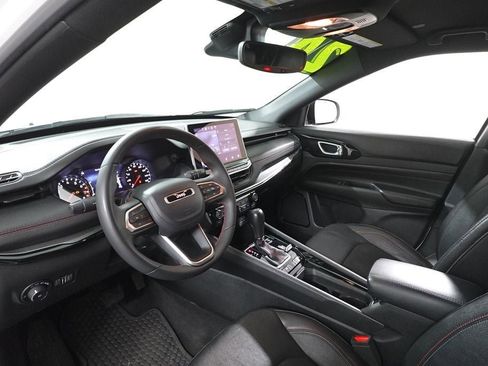 Used 2024 Jeep Compass Trailhawk image 13