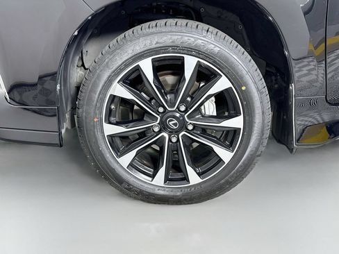 Certified 2021 Lexus LX 570 4WD w/ Sport Package image 32
