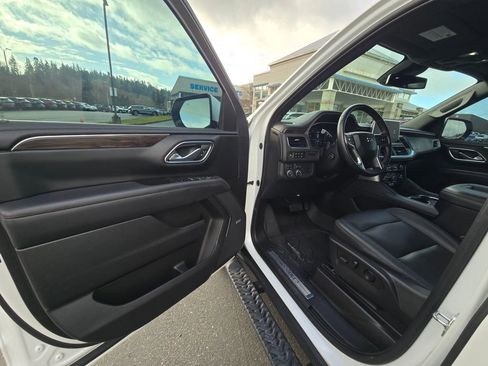 Used 2023 Chevrolet Tahoe Z71 w/ Luxury Package image 14