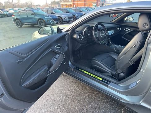 Used 2021 Chevrolet Camaro SS image 5