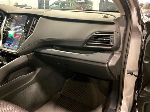 Used 2025 Subaru Outback Premium AWD/4WD image 16