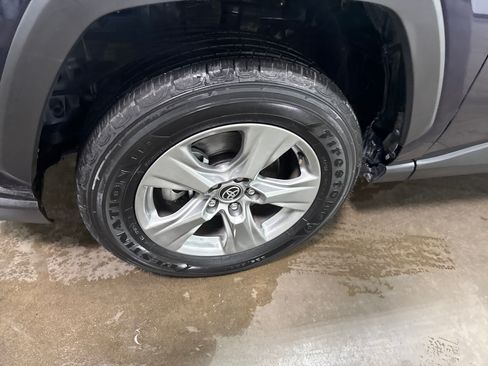 Used 2025 Toyota RAV4 XLE AWD/4WD image 6
