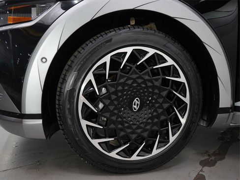 Used 2024 Hyundai Ioniq 5 Limited image 33