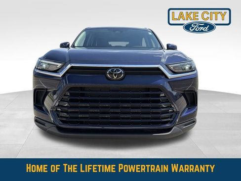 Used 2025 Toyota Grand Highlander AWD image 10