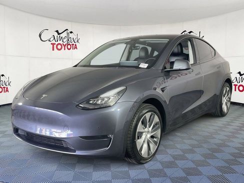Used 2022 Tesla Model Y Long Range AWD/4WD image 2