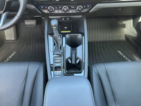 Used 2024 Honda Accord Touring image 14