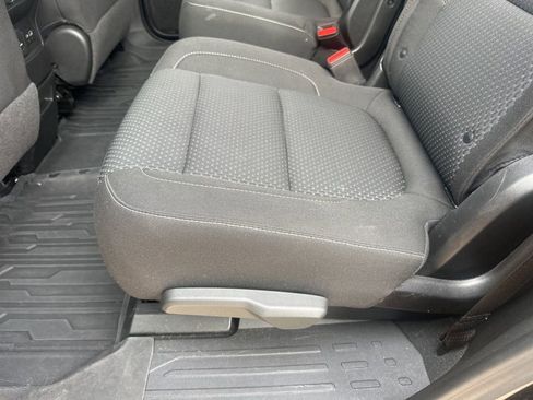 Used 2023 GMC Acadia SLE w/ Driver Convenience Package image 30